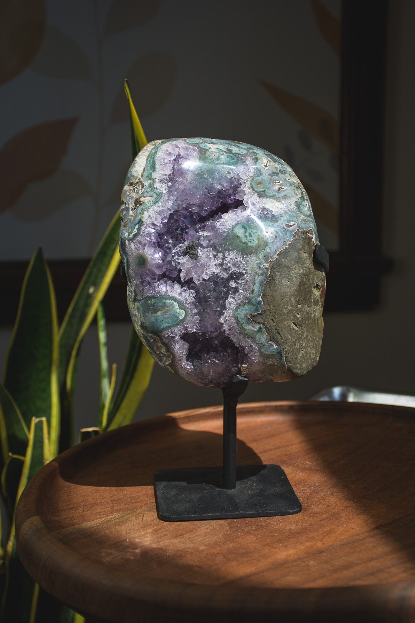 Agate with Amethyst from Uruguay on Stand