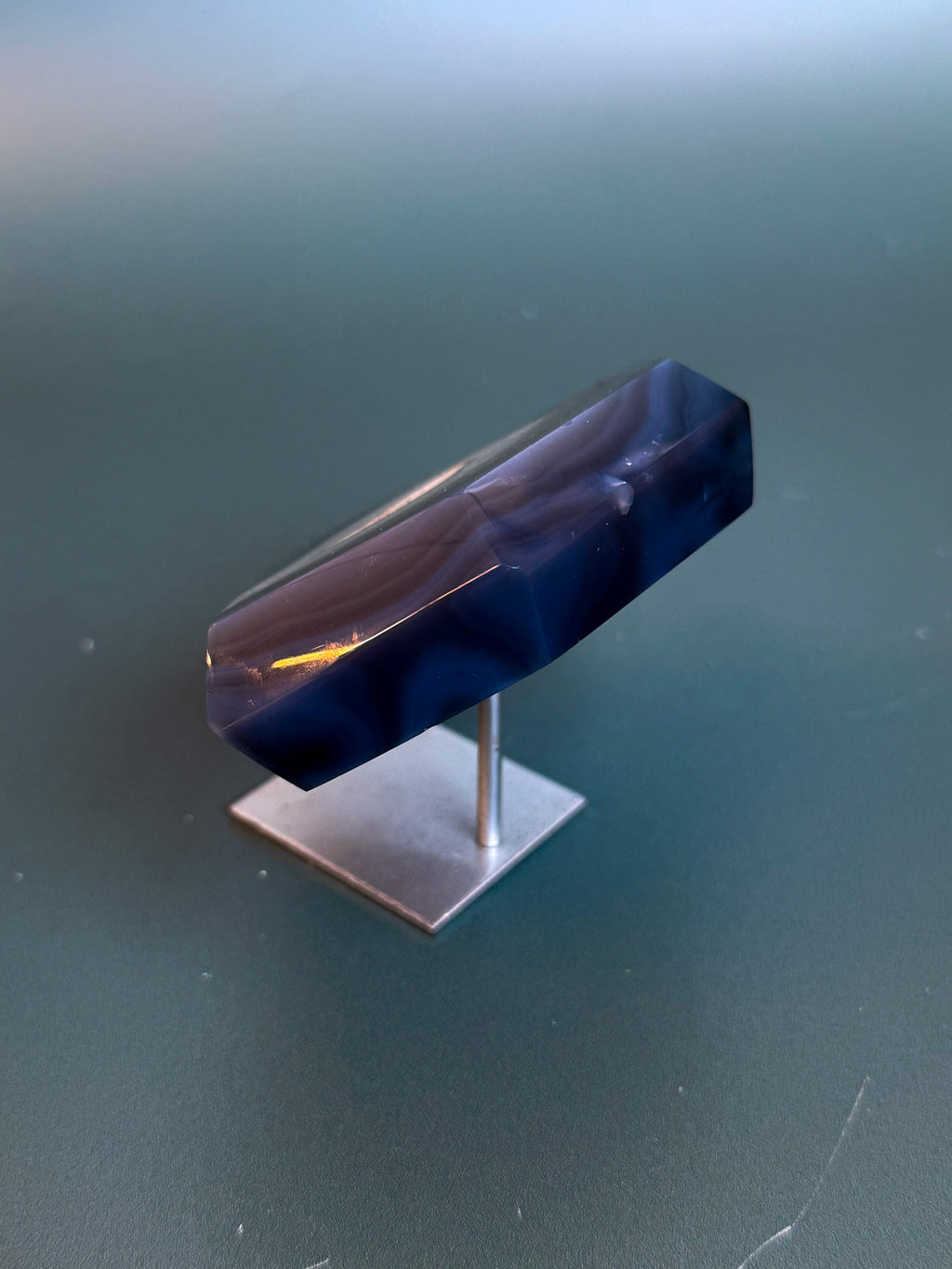 Agate Dimond on Base