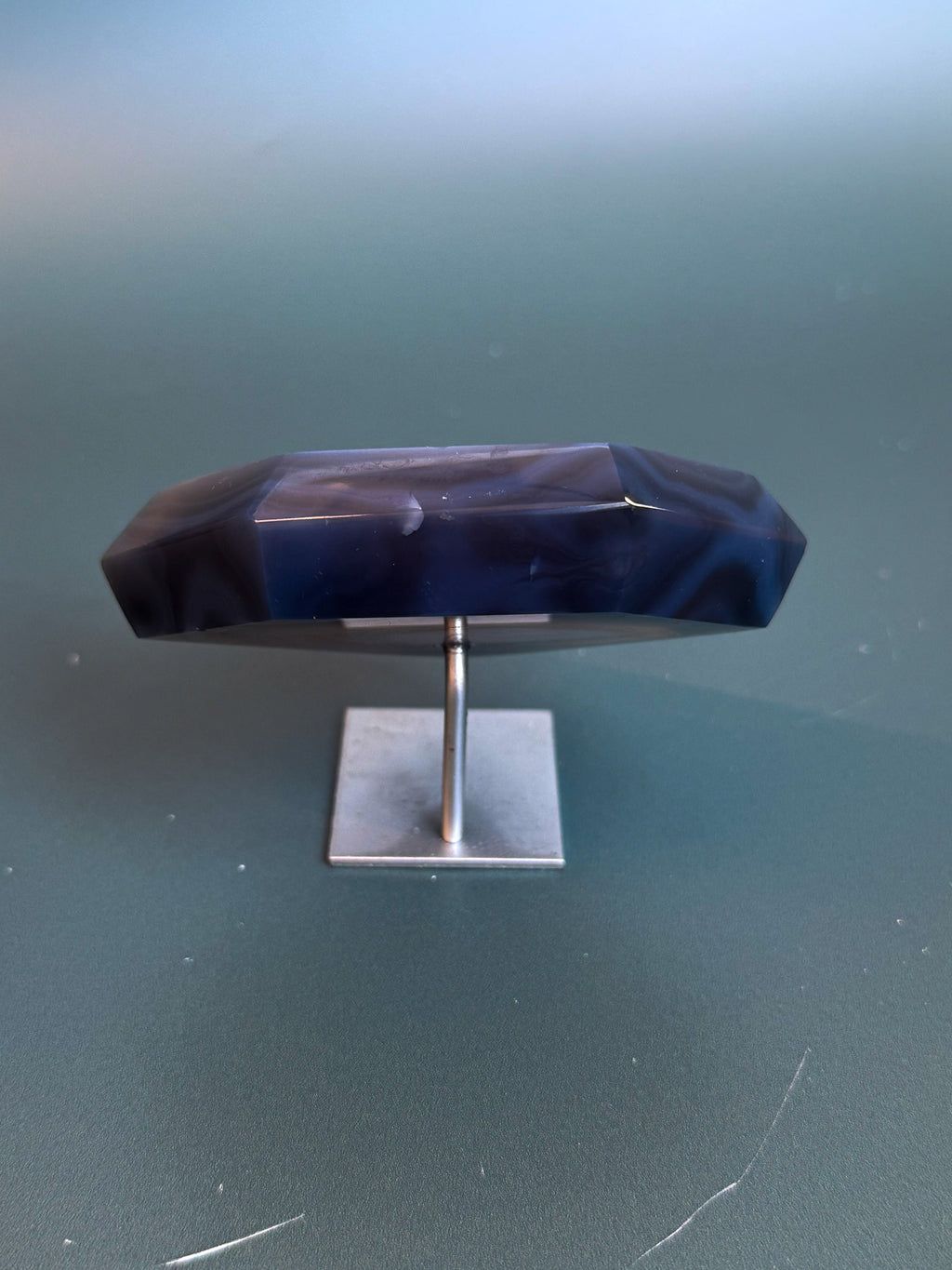 Agate Dimond on Base