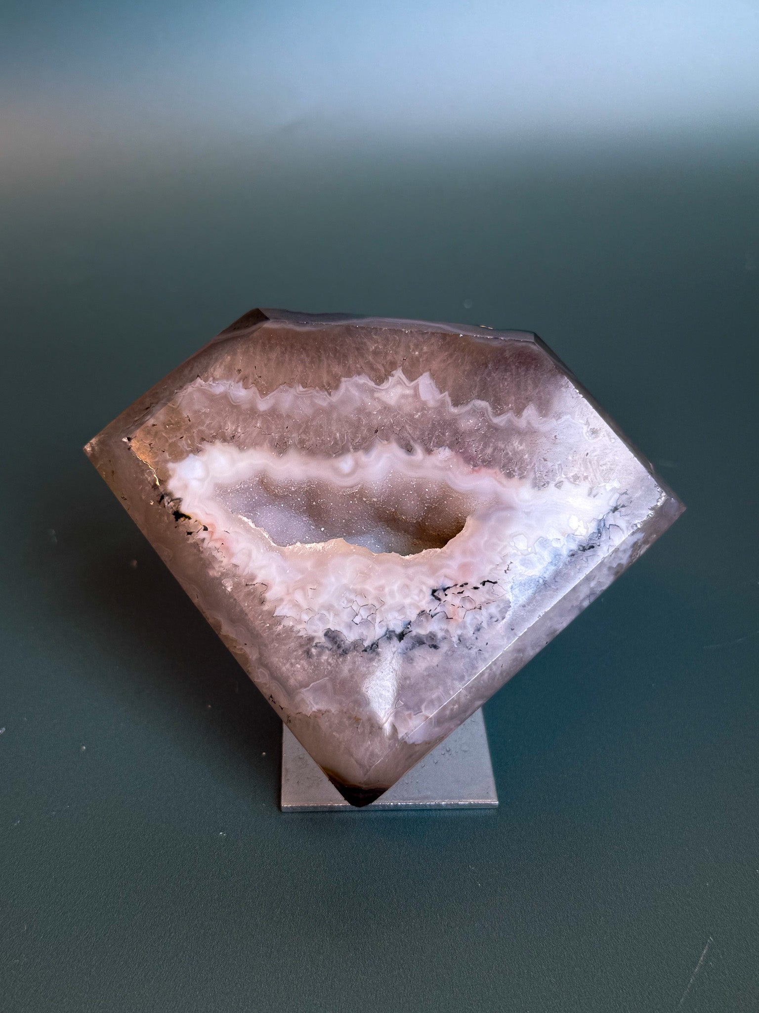 Agate Diamond on Base