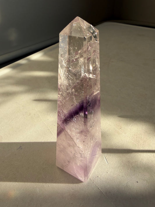 Striking phantom amethyst tower